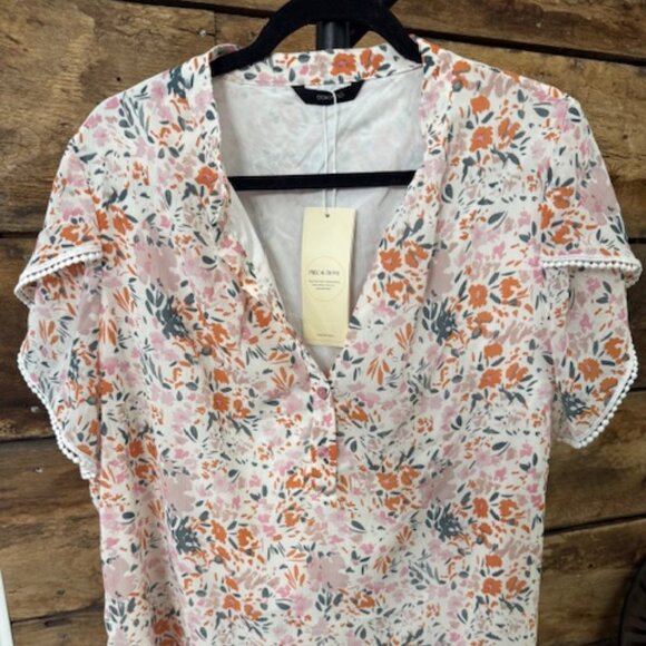 Dokotoo Floral Blouse - Picture 1 of 7